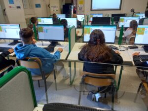 scolaro coding con Scratch 2